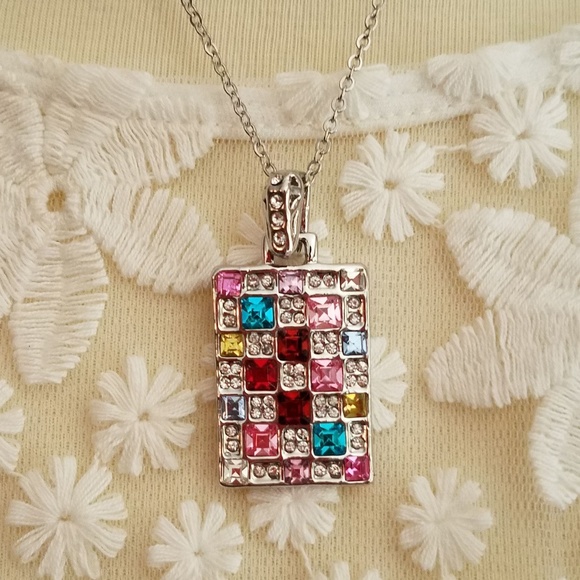 NWT Multicolor Rhinestone Necklace - Picture 2 of 3